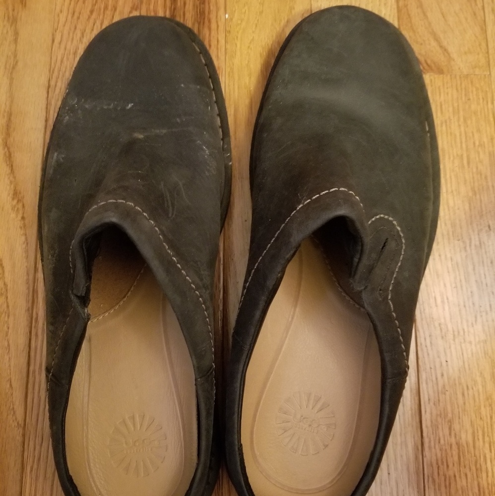 Men's slip on clog